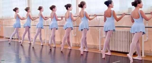 Classe découverte — danse classique, moderne et jazz